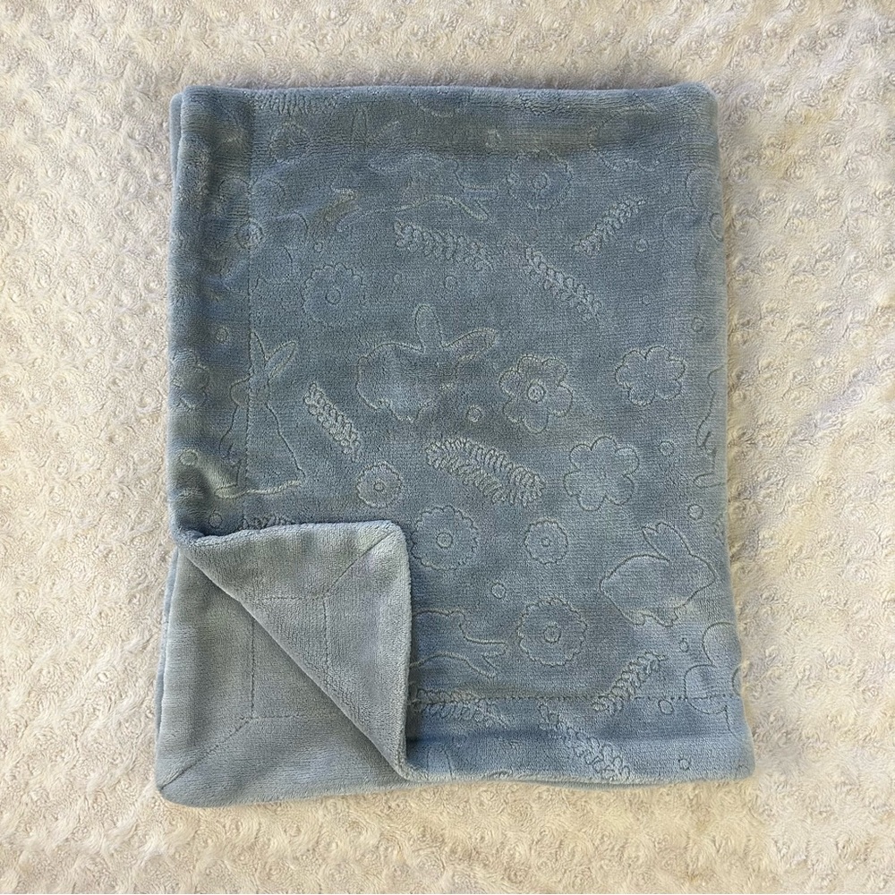 Thro Hopping Bunny Rabbit Gray Embossed Baby Blanket Jimco Lamp Fleece Flower